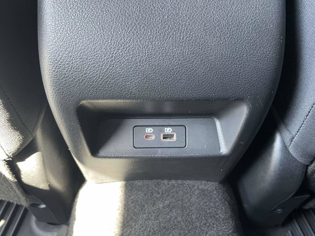 Used 2024 Nissan Altima 2.5 SV FWD image 12