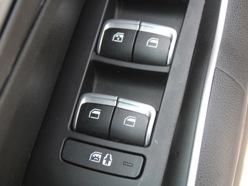 Used 2021 Kia Sorento S w/ Panoramic Sunroof Package FWD image 18