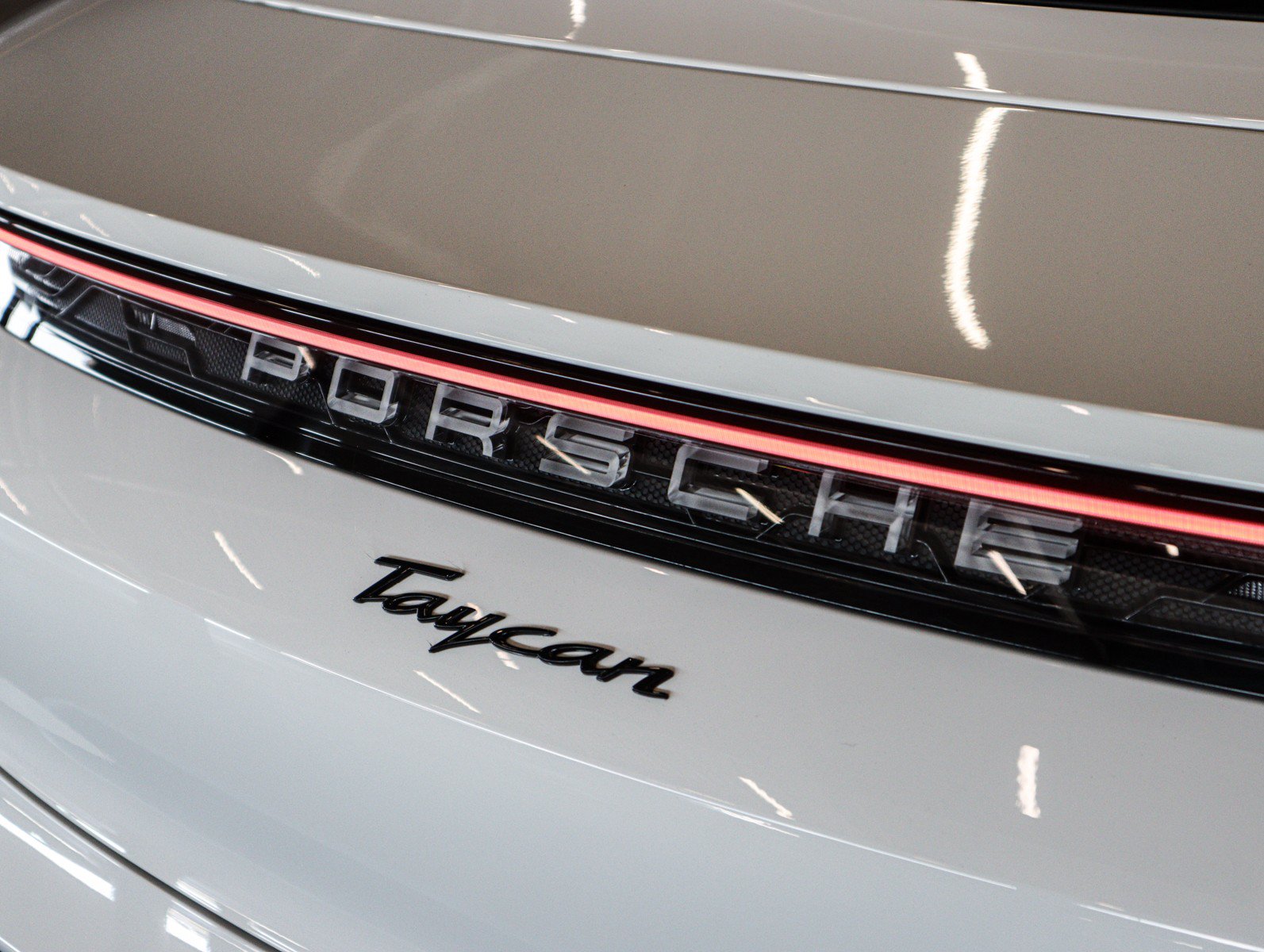 Certified 2025 Porsche Taycan RWD image 28