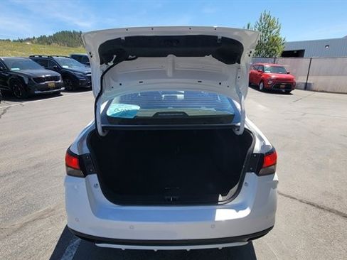 Used 2022 Nissan Versa SV w/ Trunk Package FWD image 45