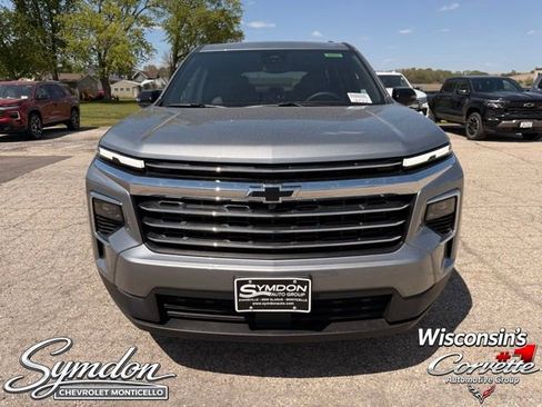 New 2026 Chevrolet Traverse LT w/ LPO, Floor Liner Package AWD/4WD image 2
