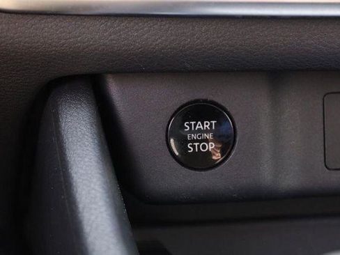 Used 2025 Nissan Rogue SV image 15