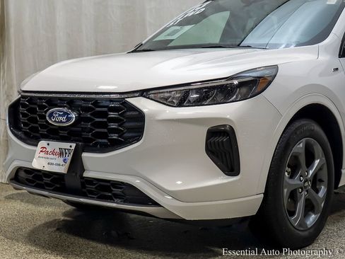 Used 2023 Ford Escape ST-Line w/ Tech Pack #1 image 4