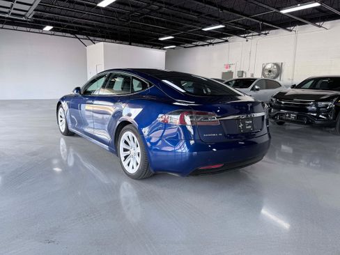 Used 2017 Tesla Model S 90D AWD/4WD image 4