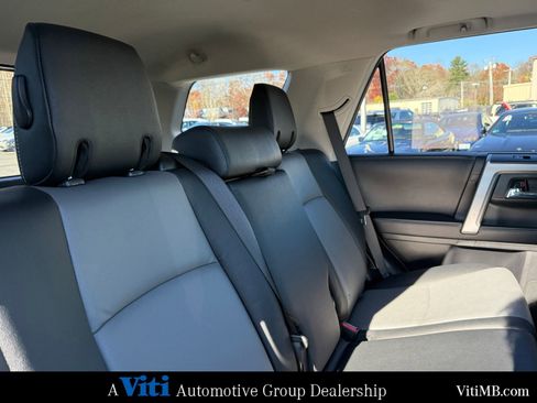 Used 2022 Toyota 4Runner SR5 Premium image 27