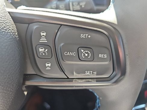 Certified 2024 Jeep Wrangler Unlimited Rubicon 4xe w/ Technology Group AWD/4WD image 31