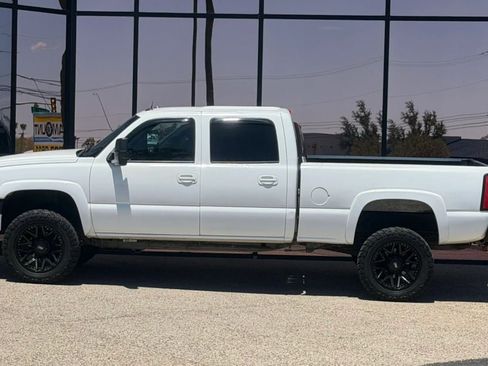 Used 2004 Chevrolet Silverado 2500 LT RWD image 6