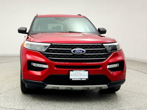 Used 2020 Ford Explorer XLT w/ Equipment Group 202A image 2