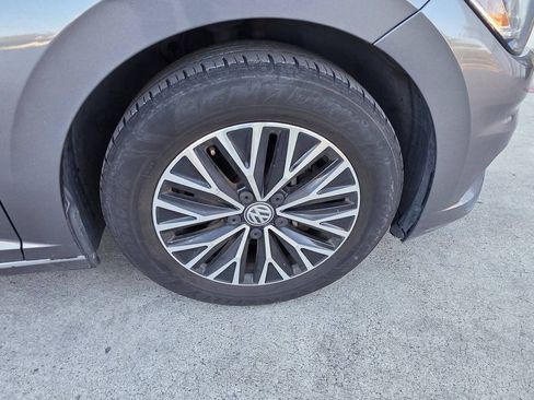 Used 2019 Volkswagen Jetta R-Line FWD image 14