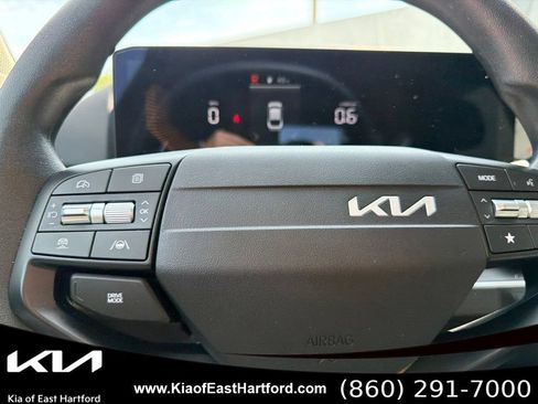 Used 2025 Kia K4 FWD image 31