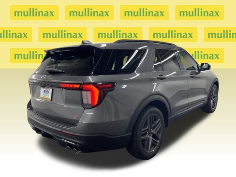 New 2026 Ford Explorer ST image 4