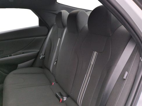 Used 2025 Hyundai Elantra Sport FWD image 22