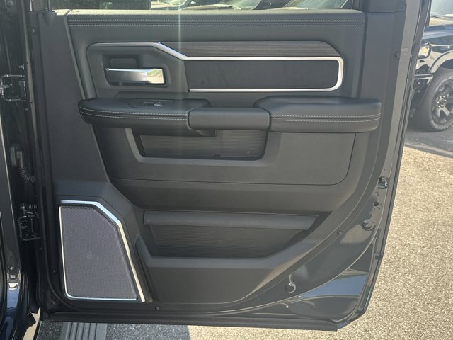 New 2026 RAM 3500 Laramie AWD/4WD image 16