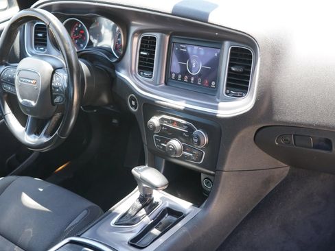 Used 2022 Dodge Charger SXT RWD image 32