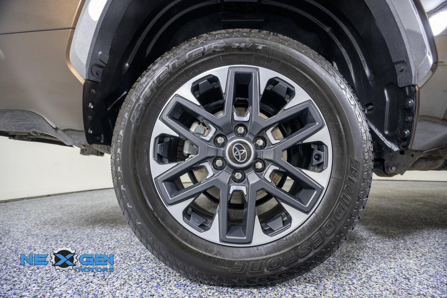 Used 2024 Toyota Tundra Limited AWD/4WD image 48