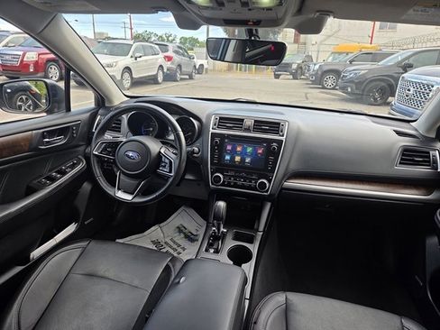 Used 2018 Subaru Outback 3.6R Limited AWD/4WD image 4