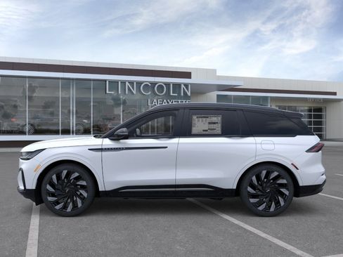 New 2026 Lincoln Nautilus Reserve AWD/4WD image 3