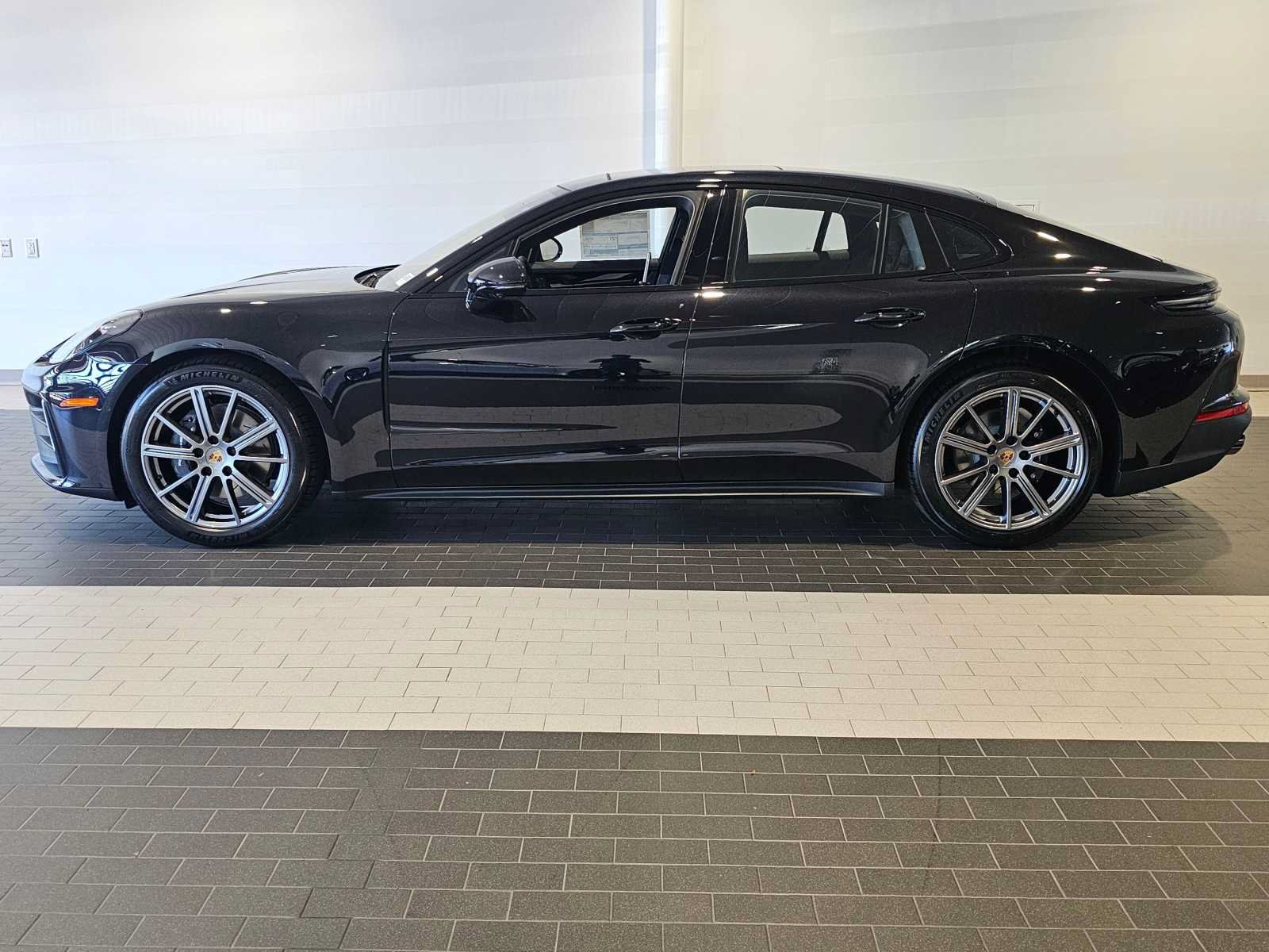 New 2024 Porsche Panamera 4 AWD/4WD image 2