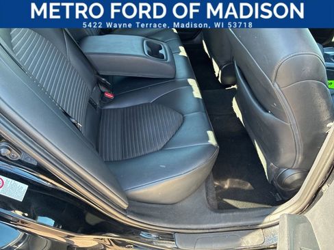 Used 2018 Toyota Camry SE w/ Moonroof Package image 38