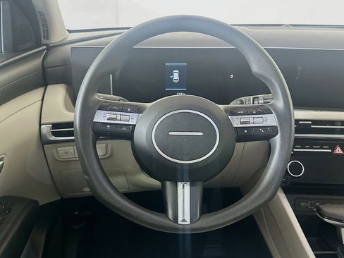 Used 2025 Hyundai Tucson SEL FWD image 18