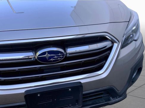 Used 2018 Subaru Outback 2.5i Limited AWD/4WD image 32