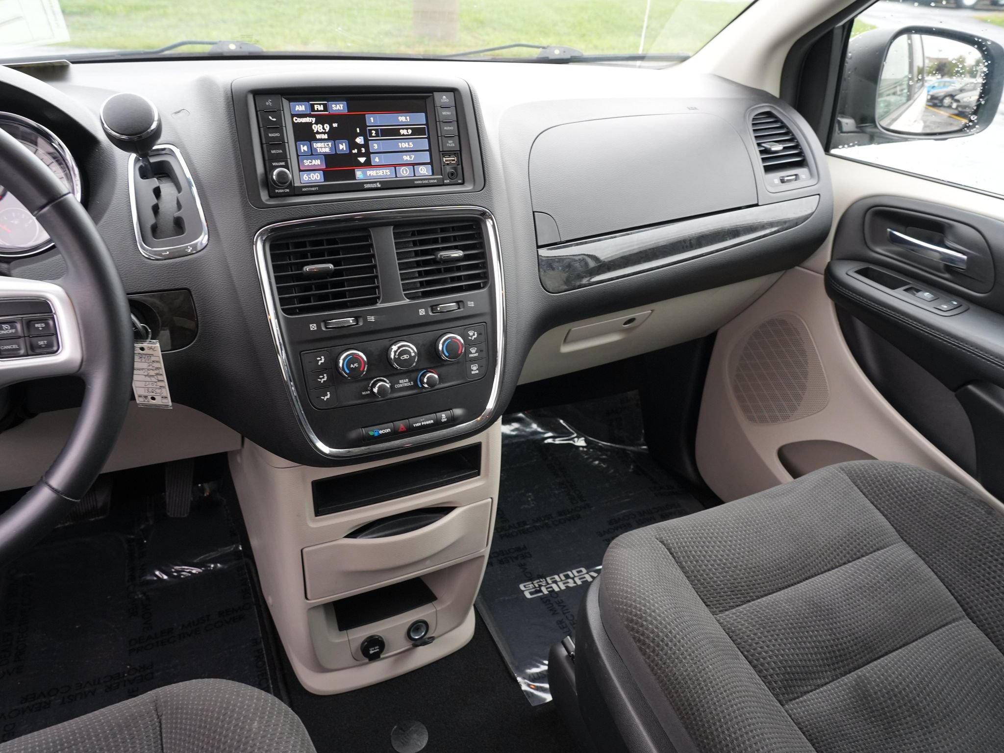 Used 2017 Dodge Grand Caravan SE w/ Power Window Group FWD image 21