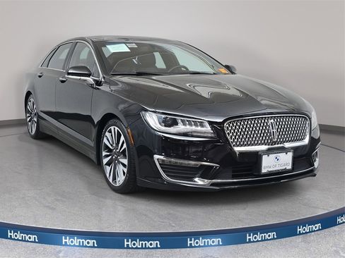 Used 2017 Lincoln MKZ Reserve w/ Technology Package image 3