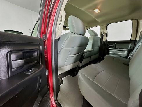 Used 2014 RAM 1500 Express RWD image 17