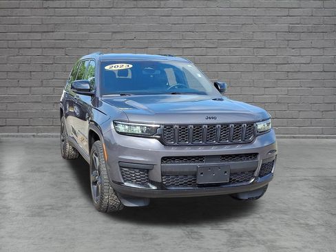 Used 2023 Jeep Grand Cherokee L Laredo AWD/4WD image 2