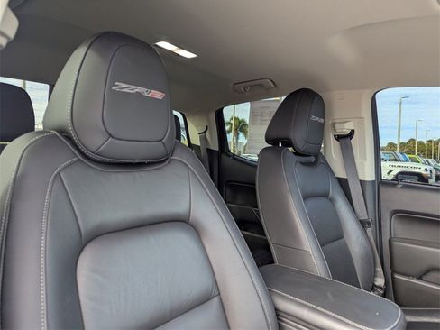Used 2022 Chevrolet Colorado ZR2 w/ ZR2 Dusk Special Edition image 11