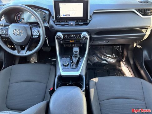 Certified 2025 Toyota RAV4 LE AWD/4WD image 17