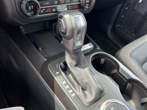 New 2026 Ford Bronco Outer Banks image 22