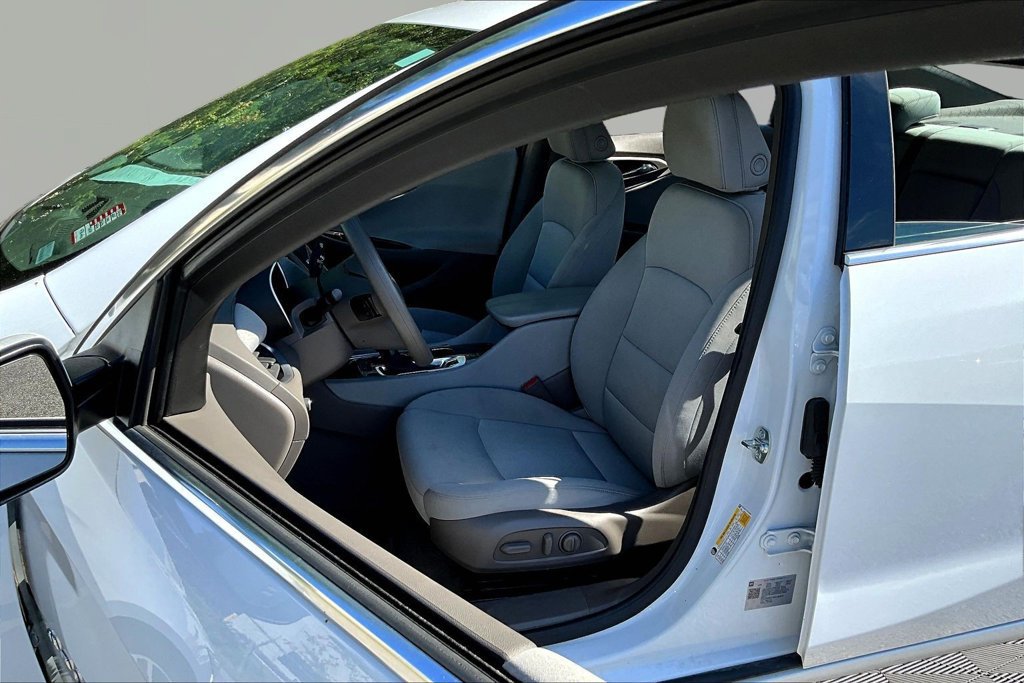 Used 2025 Chevrolet Malibu LT FWD image 22