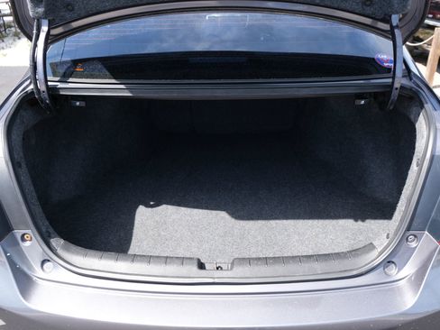 Used 2017 Honda Accord EX image 18