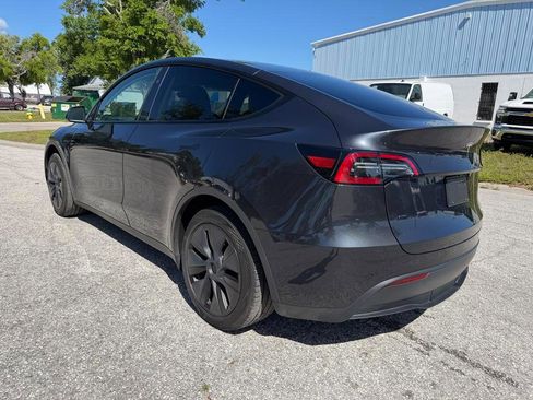 Used 2024 Tesla Model Y Long Range image 3