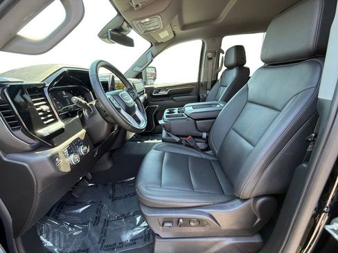 Used 2025 GMC Sierra 2500 SLT AWD/4WD image 9