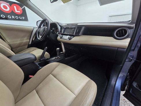 Used 2013 Toyota RAV4 Limited AWD/4WD image 22