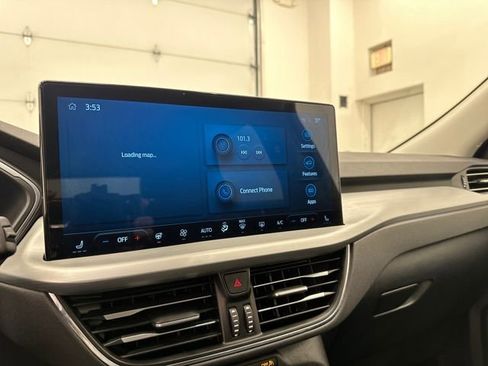 Certified 2025 Ford Escape Platinum image 32