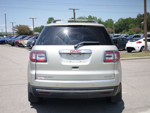 Used 2015 GMC Acadia SLT AWD/4WD image 4