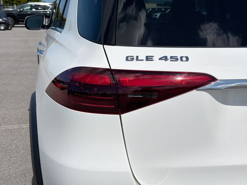 Used 2024 Mercedes-Benz GLE 450 4MATIC image 10