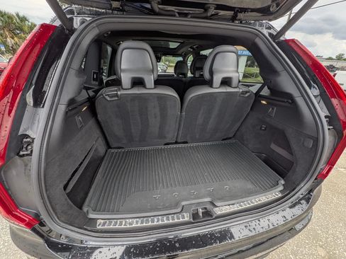 Used 2016 Volvo XC90 T6 R-Design w/ Vision Package AWD/4WD image 13
