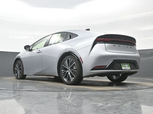 Used 2024 Toyota Prius XLE image 29