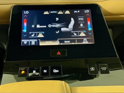 Used 2025 INFINITI QX80 Sensory AWD/4WD image 16