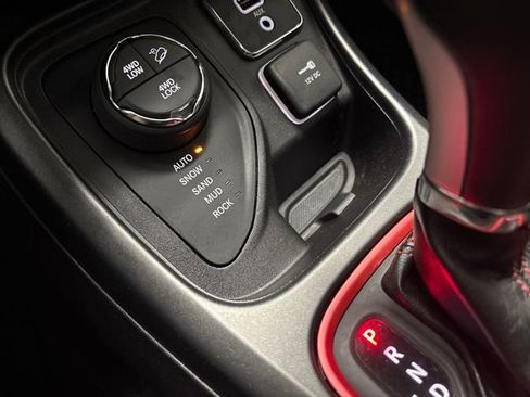 Used 2018 Jeep Compass Trailhawk w/ Navigation Group image 62