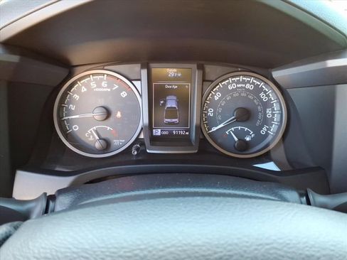 Used 2019 Toyota Tacoma TRD Off-Road image 27