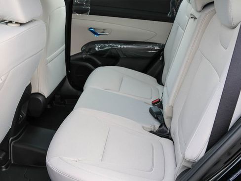 New 2026 Hyundai Tucson SE image 12