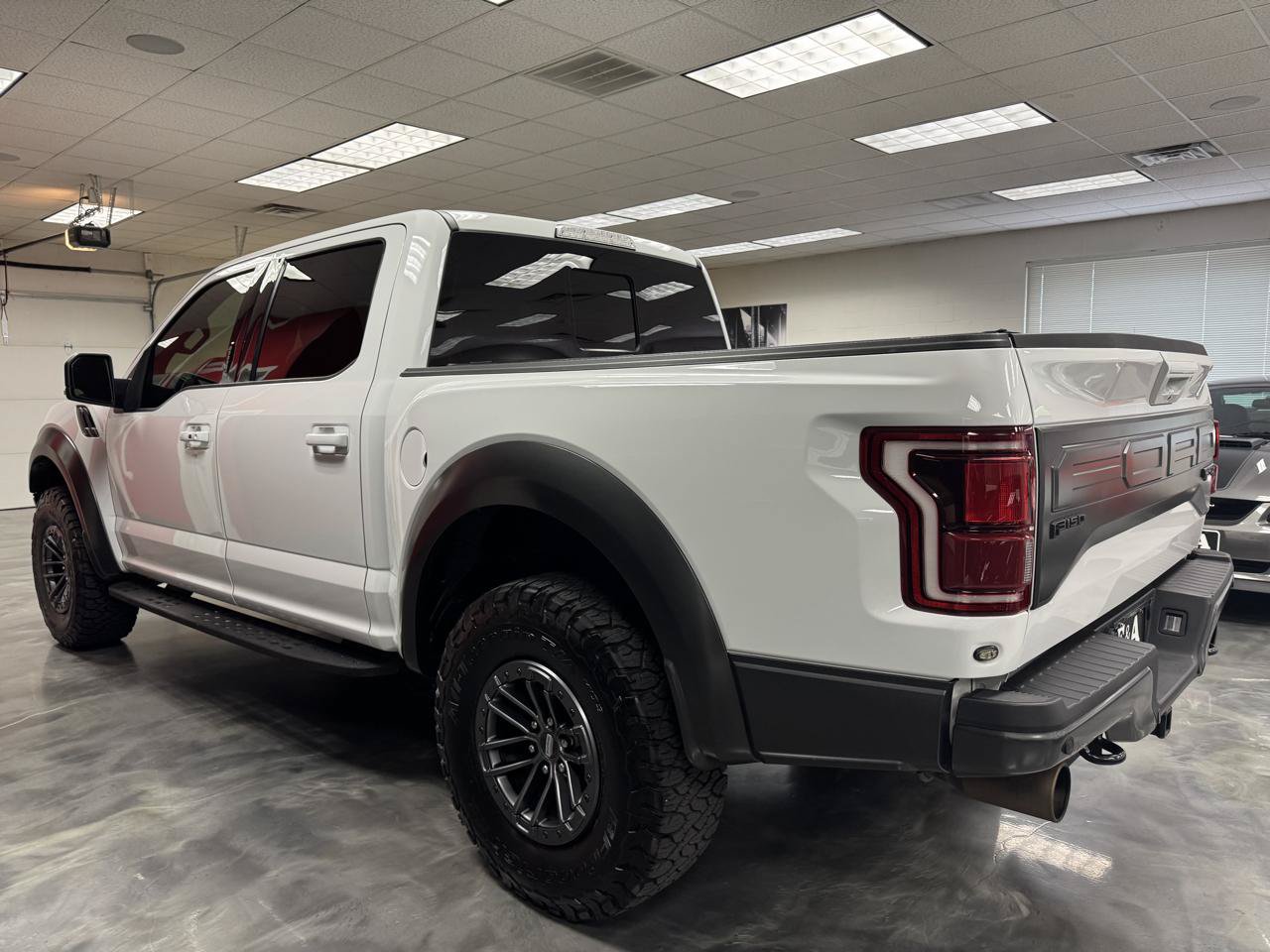 Used 2017 Ford F150 Raptor w/ Equipment Group 802A Luxury AWD/4WD image 14