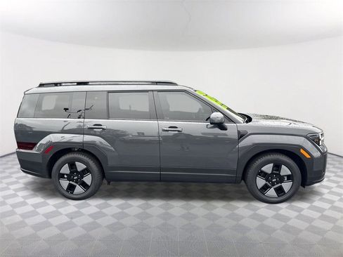 Used 2025 Hyundai Santa Fe SEL image 4