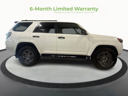 Used 2020 Toyota 4Runner Venture w/ Moonroof Package AWD/4WD image 8