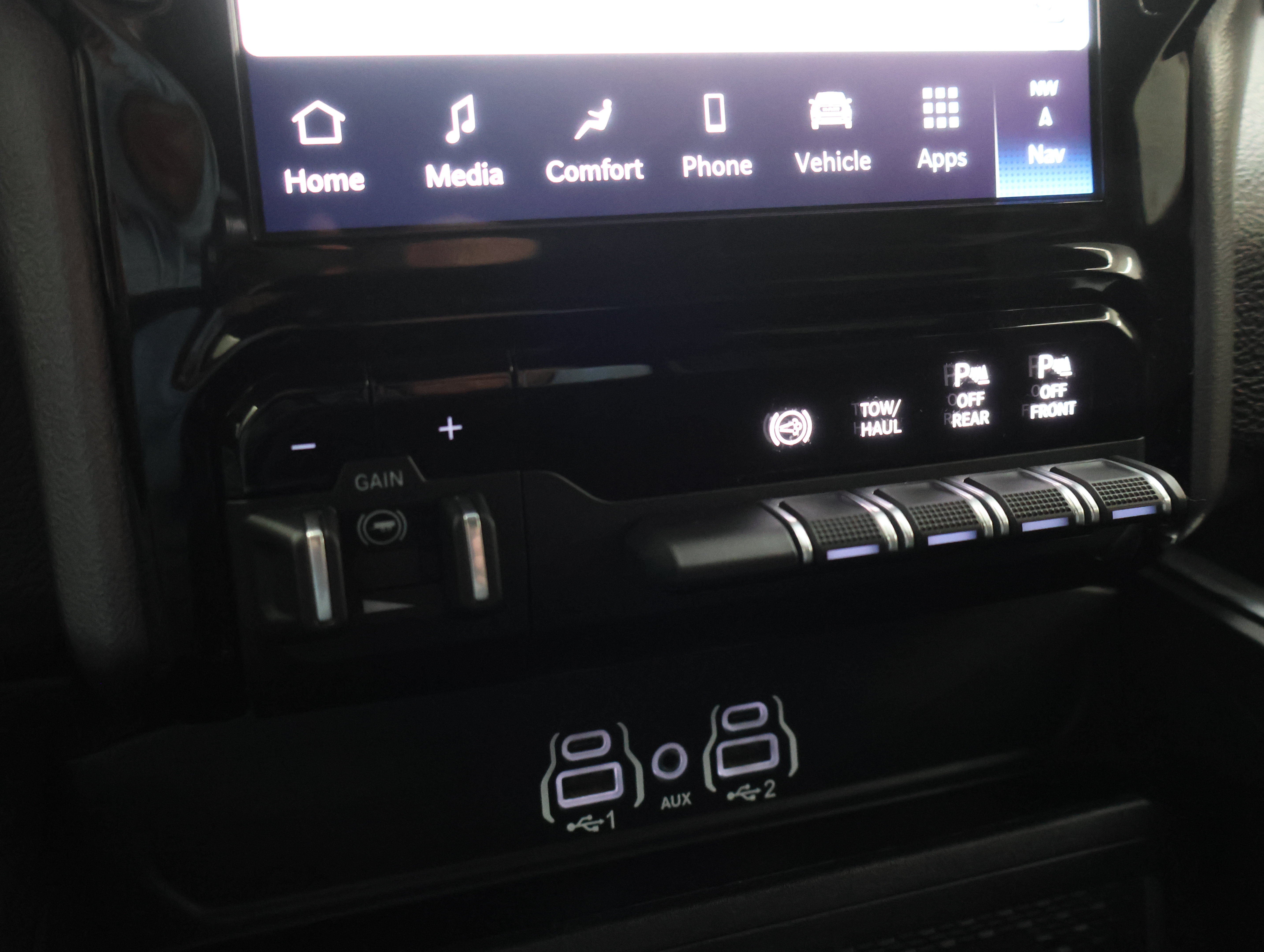 Used 2026 RAM 3500 Laramie AWD/4WD image 46